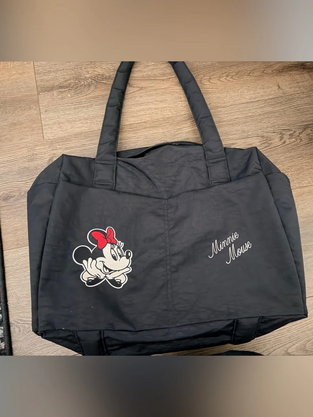 BAGGU - Small Cloud Carry-On Embroidered Minnie Mouse